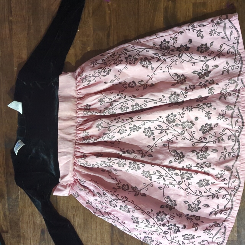 Beautiful girls long sleeve dress size 5